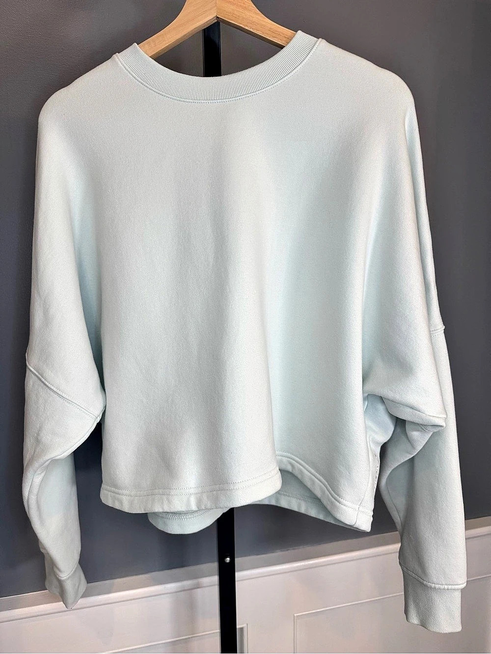 Athleta Forever Fleece Dolman Crop Sweatshirt Glacier Blue Medium M